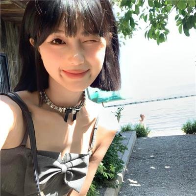 洞里的月亮